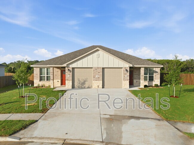 Building Photo - 509 Adley Ave