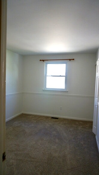 Building Photo - 57 Braithwaite Ln