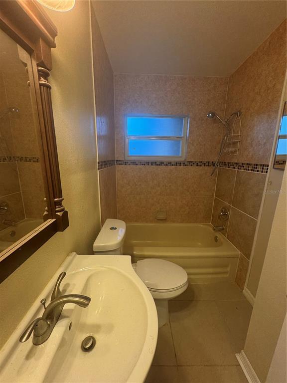 Building Photo - 1216 Lawne Blvd