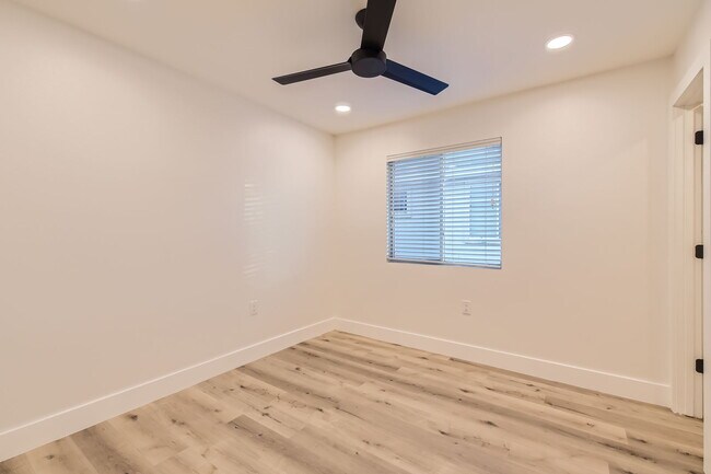 Building Photo - 1625 Anise Dr