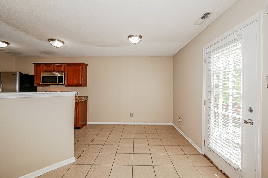 Building Photo - 14349 Black Farm Dr