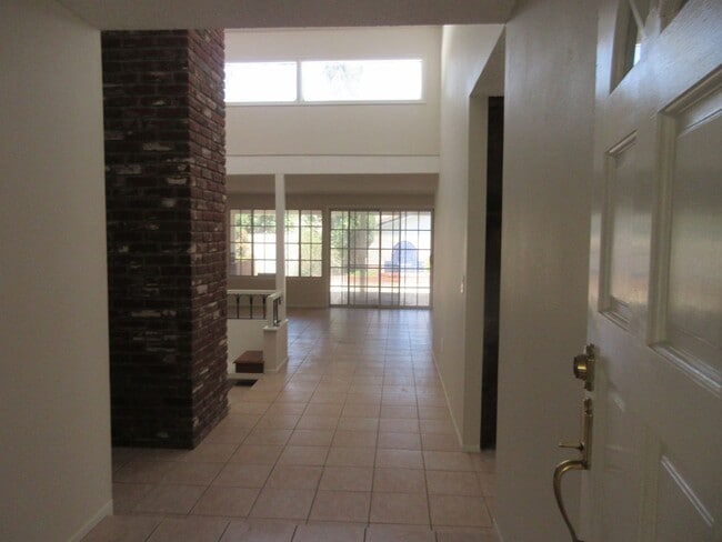 Building Photo - Duggan Property Management, Inc presents, Gorgeous home in Porter Ranch On Braemore Rd.