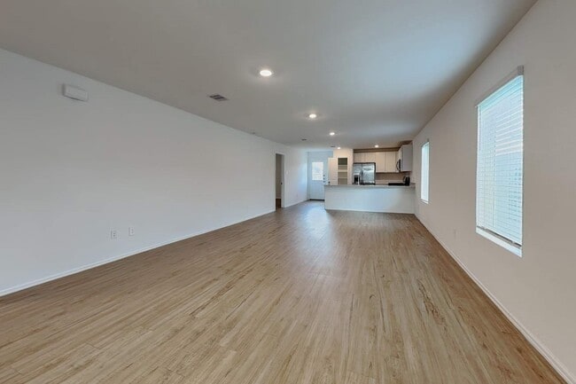 Building Photo - 18811 Charter Elm Dr