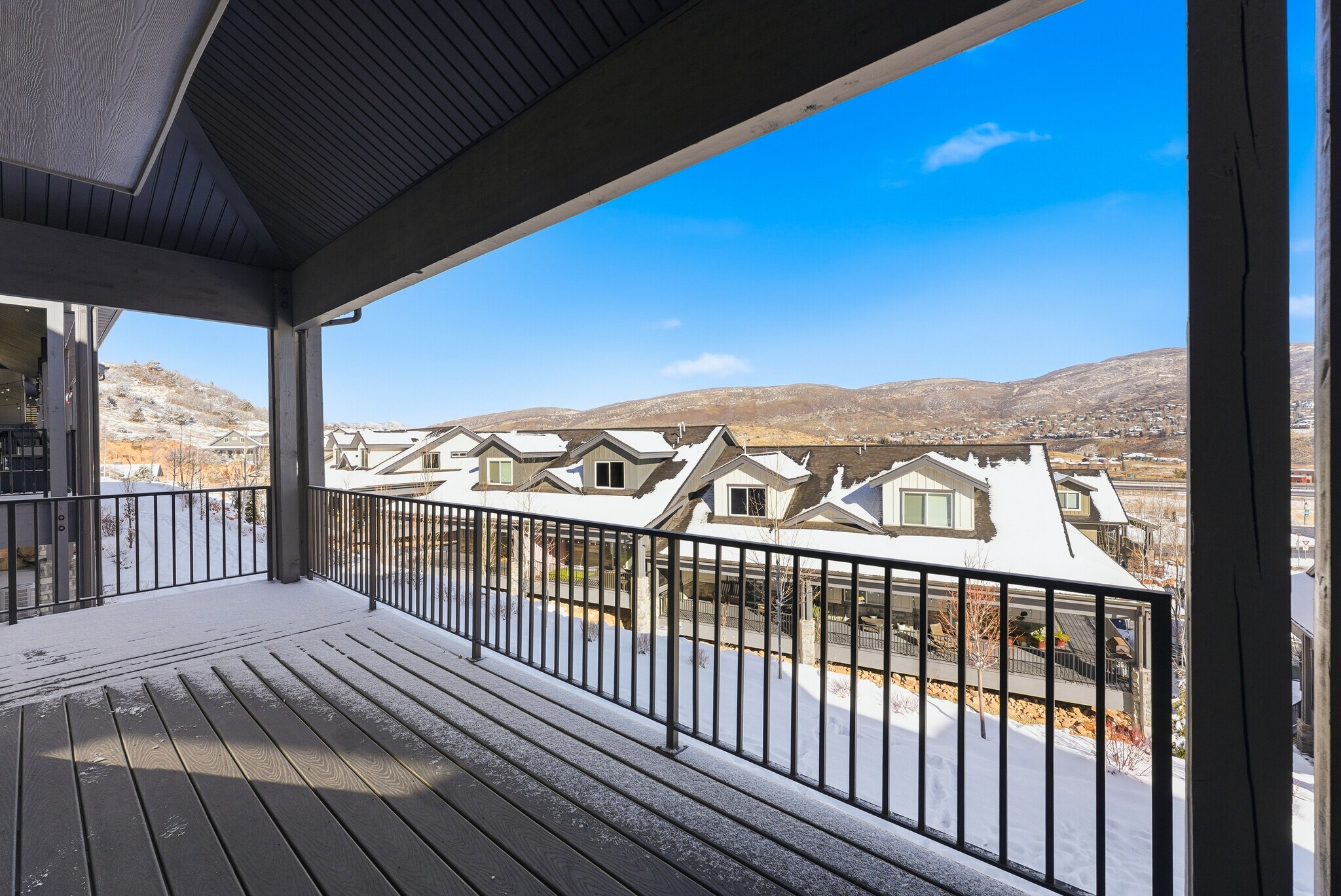 Building Photo - 3342 Santa Fe Rd