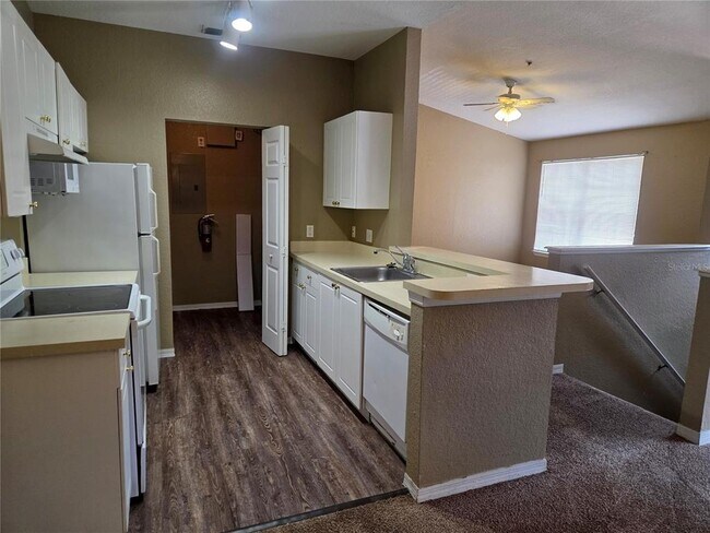 Building Photo - 821 Grand Regency Pointe