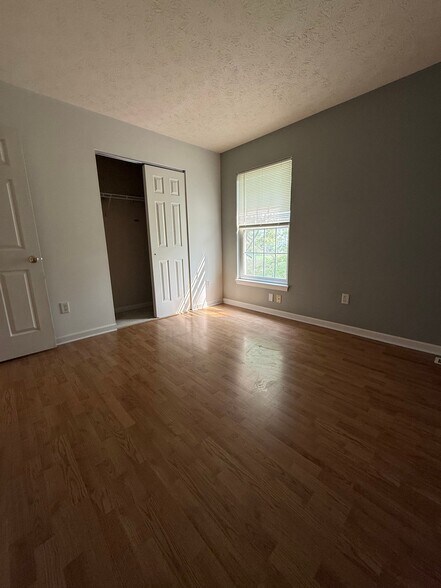 Building Photo - 4816 N Ashcroft Ln