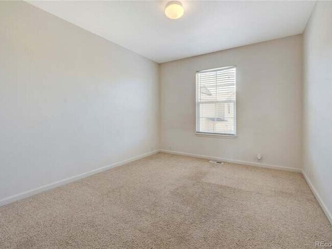 Building Photo - 3 Bedroom Townhome in Monument