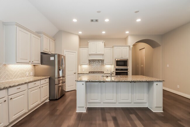 Building Photo - 8100 Tyrell Hgts Rd