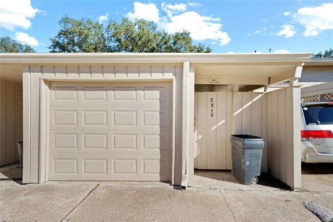 Building Photo - 2218 Winrock Blvd