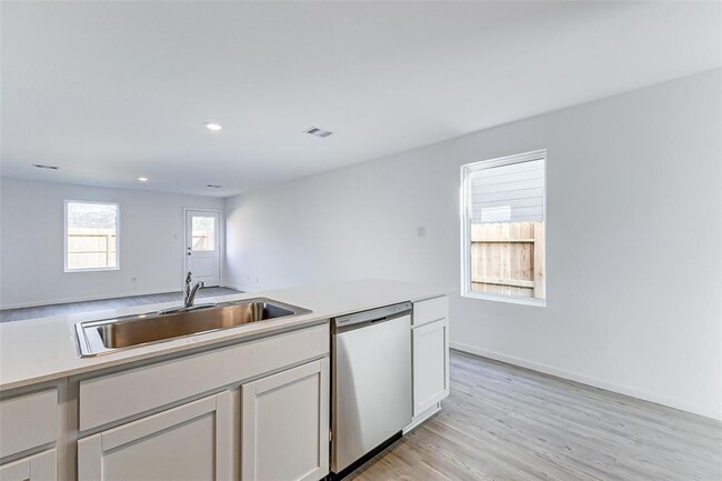 Building Photo - 21555 Carosella Dr