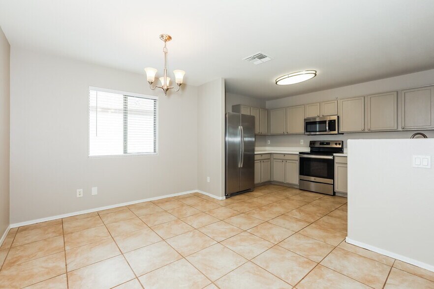 Building Photo - 1931 E Dust Devil Dr