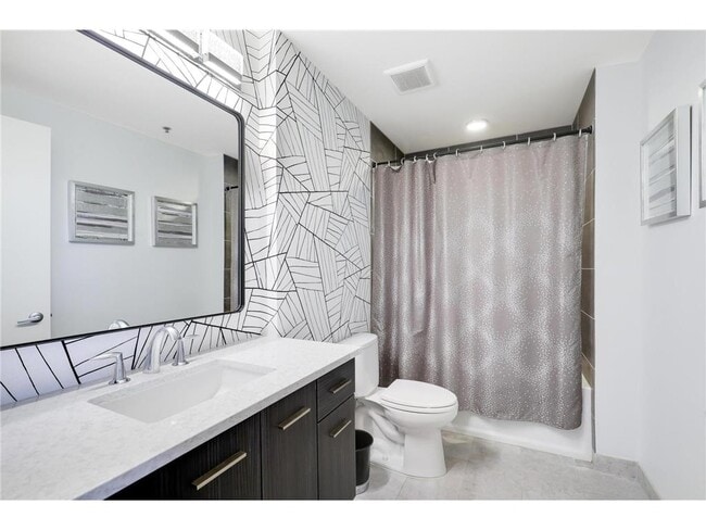 Building Photo - 740 Portland Ave