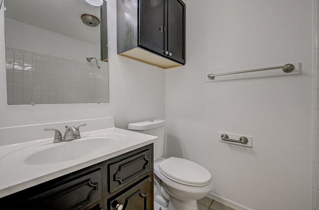 Building Photo - 1200 Westcott Dr