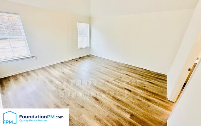 Building Photo - 3929 Wesley Forest Pl W