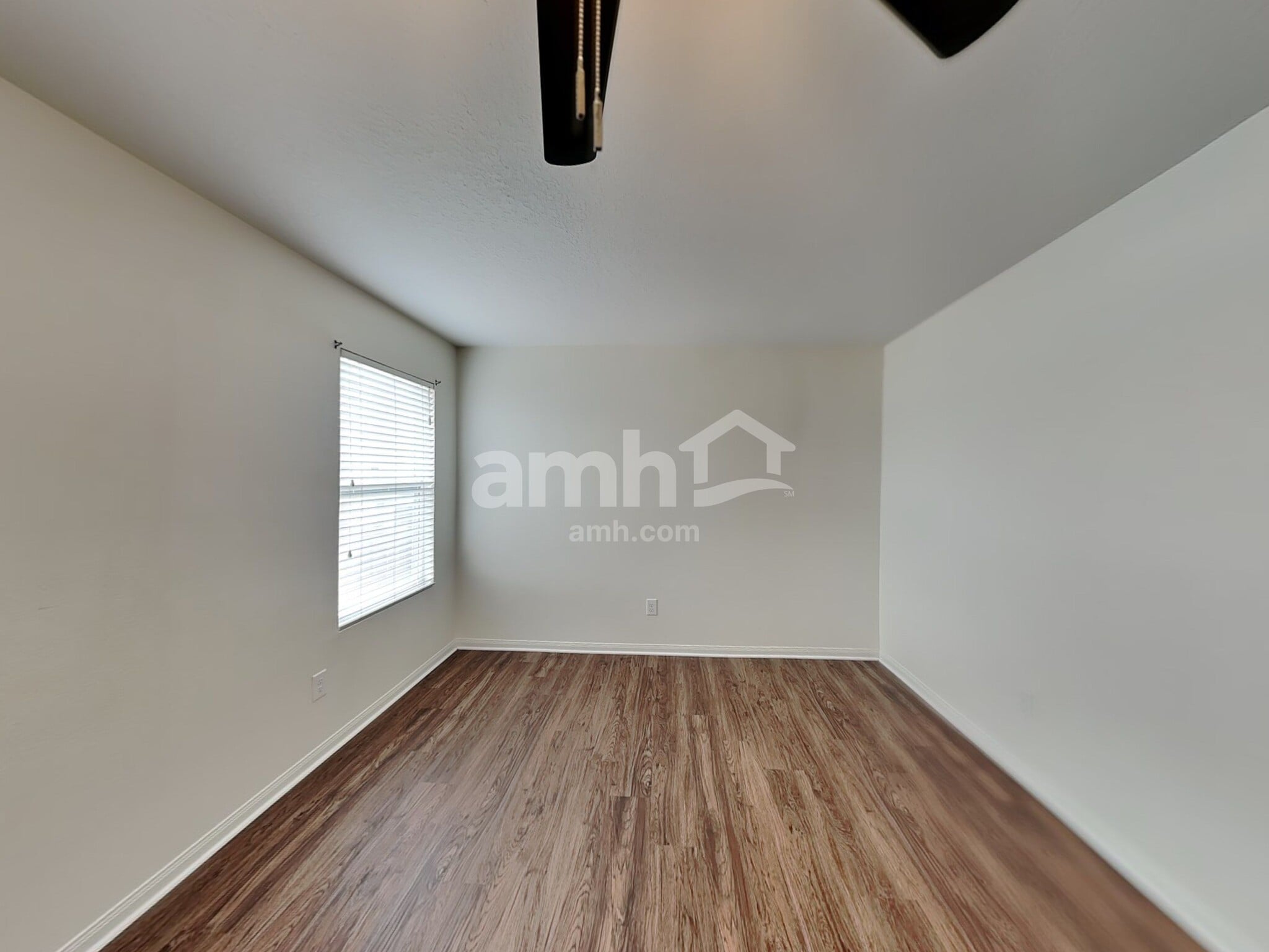 Building Photo - 3631 Barkers Crossing Ave