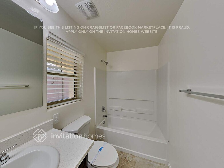 Building Photo - 40852 W Patricia Ln