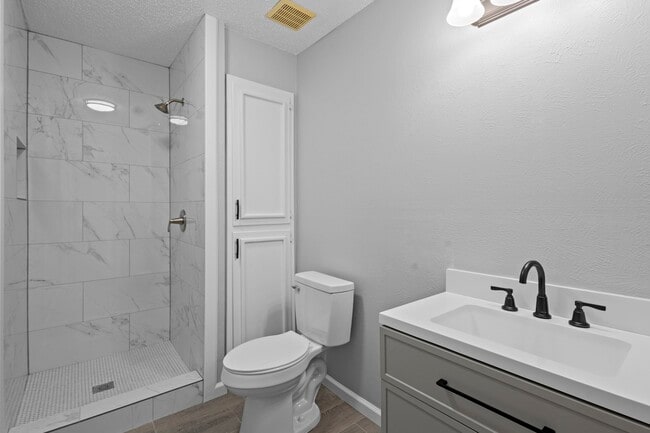 Building Photo - 8268 Heartfield Ln