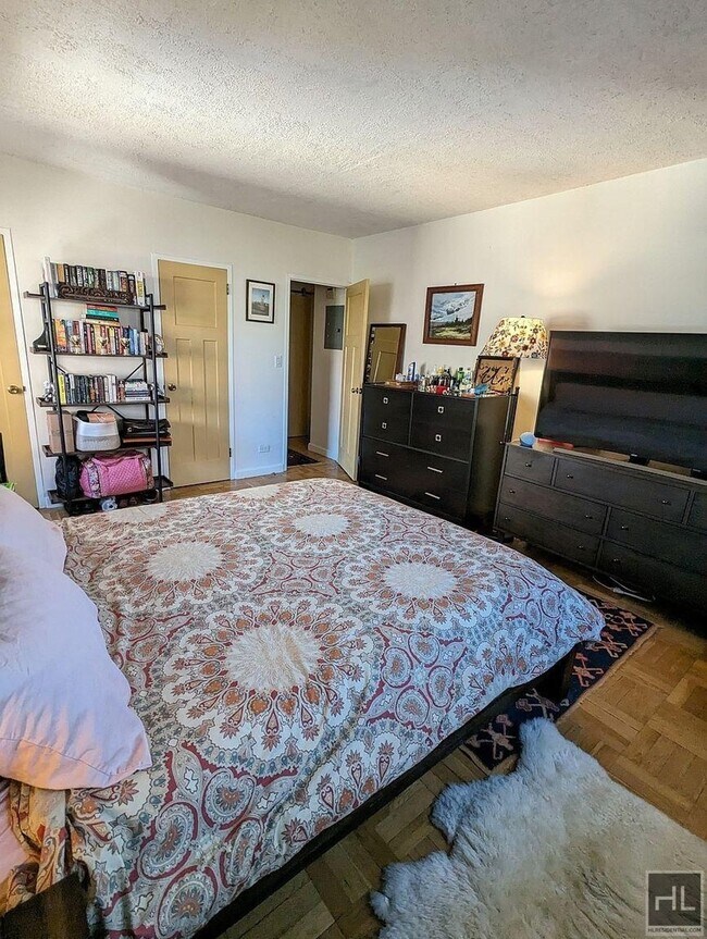 Building Photo - JAY ST