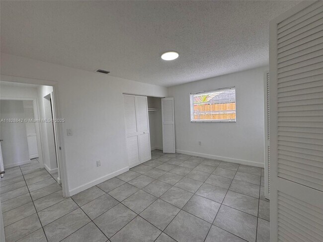 Building Photo - 3630 SW 87th Ave