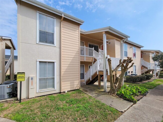 Building Photo - 3506 Cove View Blvd