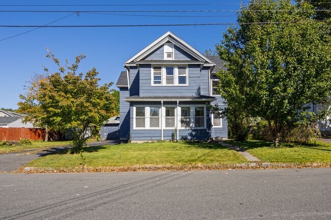 Primary Photo - 182 Narragansett Blvd