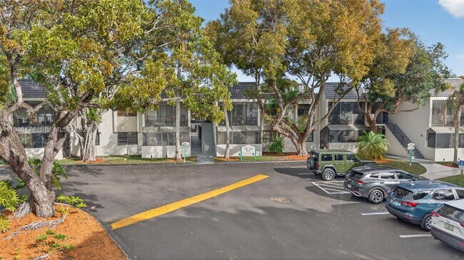 Building Photo - 7929 SW 104th St