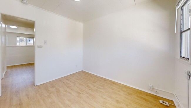 Building Photo - 418-420 Monterey Blvd
