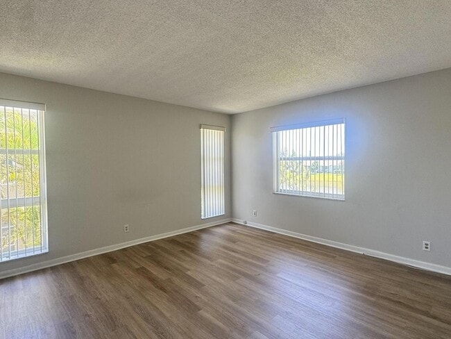 Building Photo - 5908 Via Delray Blvd