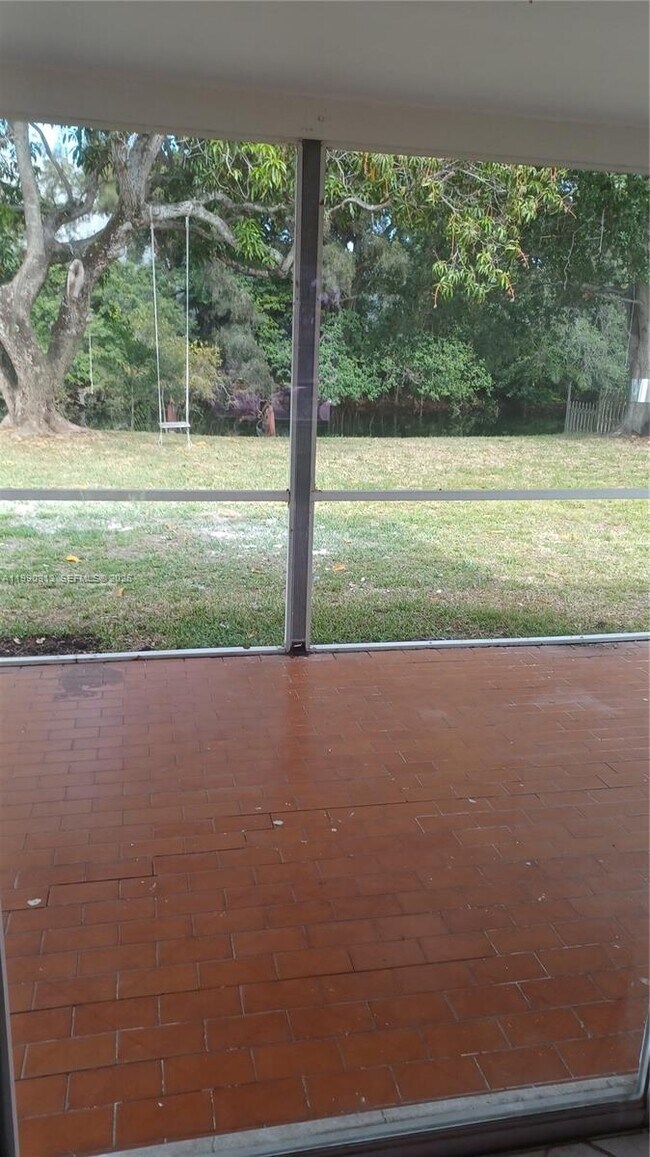 Building Photo - 2015 N 31st Ave