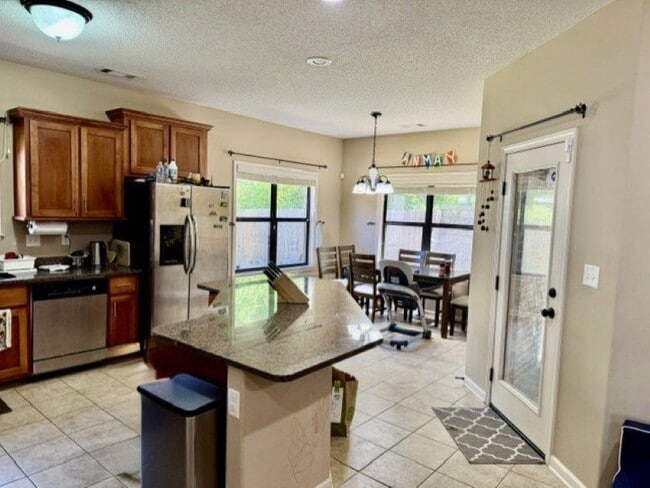 Building Photo - 3522 Golden Valley Ln