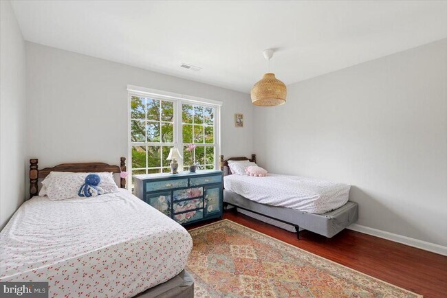 Building Photo - 9255 Bowers Brook Pl