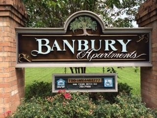 Building Photo - 16161 Tiger Bend Rd