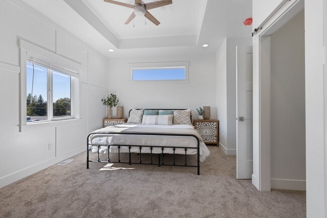 Building Photo - Modern Luxury Townhome in Prime Location –...