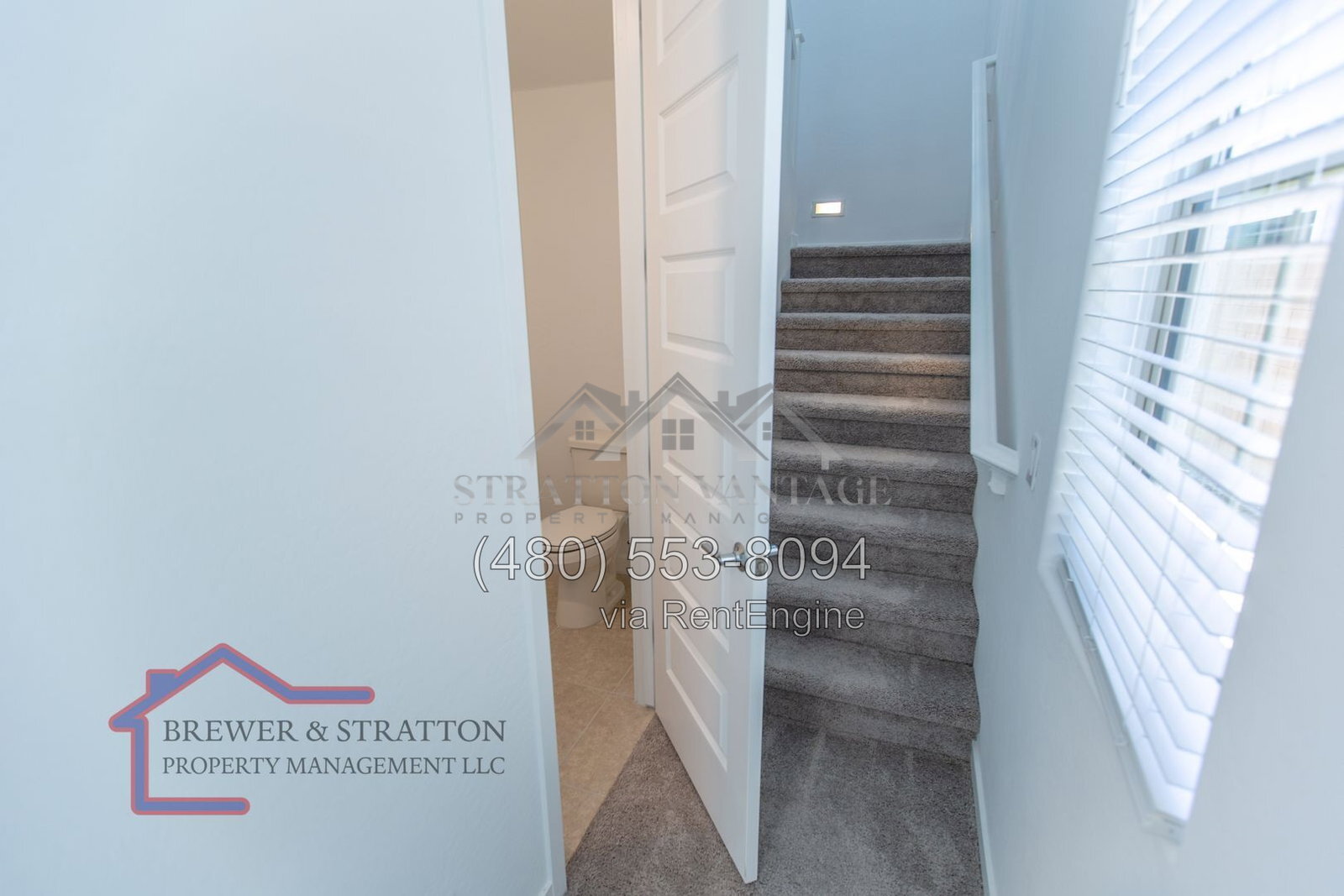 Building Photo - 1097 E Chapman Dr