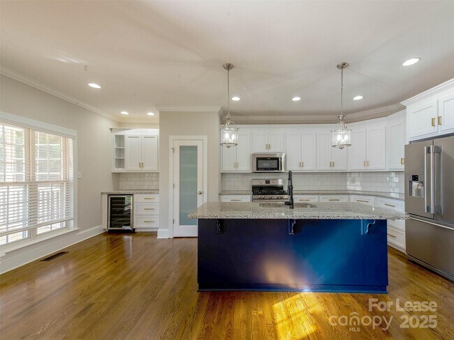 Building Photo - 1200 Mendenhall Ct