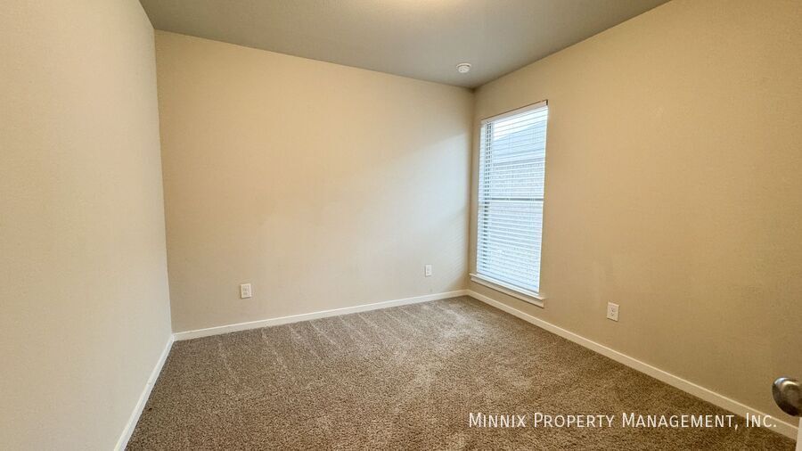 Building Photo - 1638 133rd St