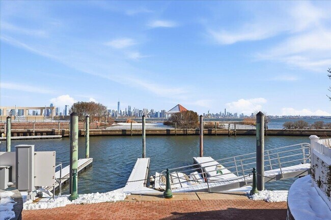 Building Photo - 109 Shearwater Ct E