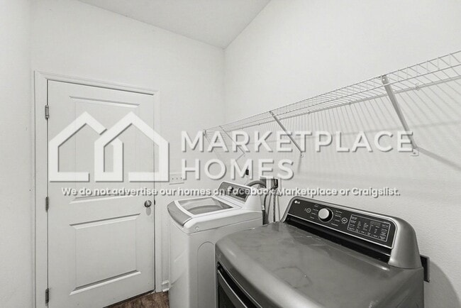 Building Photo - 1305 Anchor Bend Dr