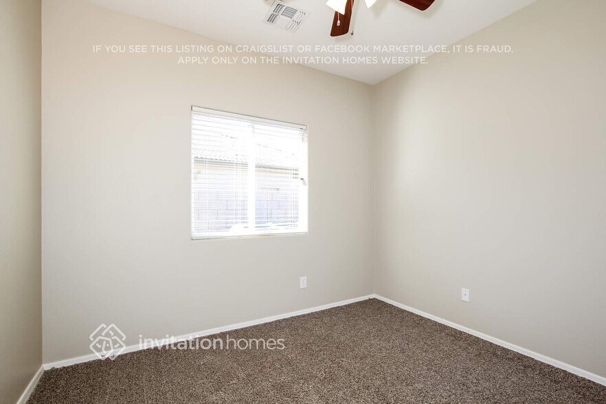 Building Photo - 12371 W Sherman St