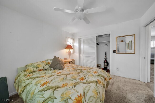 Building Photo - 1011 SE 40th St