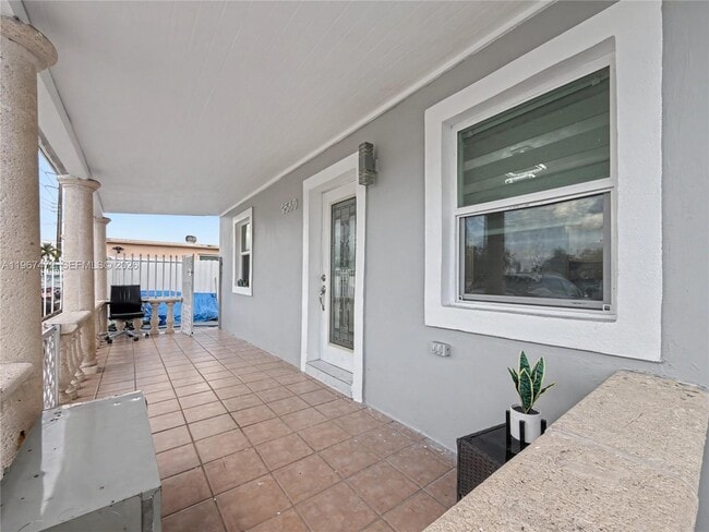 Building Photo - 9560 NW 32nd Ave