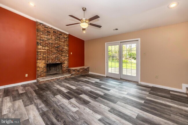 Building Photo - 3204 Norma Dr