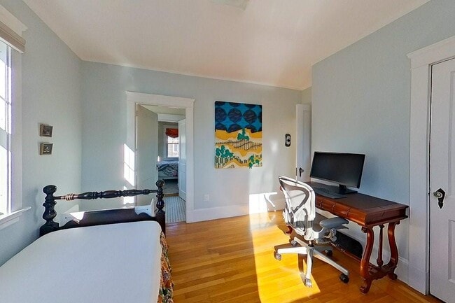 Building Photo - 27 Cranston Ave