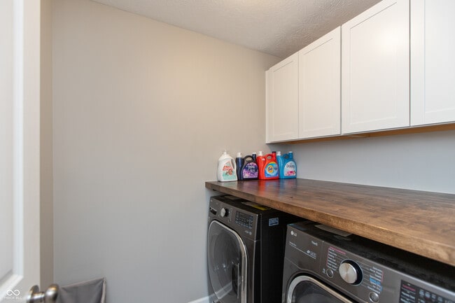 Building Photo - 2473 Commons Ct