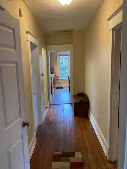 Building Photo - 535 Archer Ave