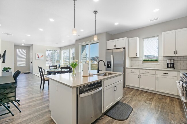 Building Photo - 2614 Thunderstreak Ln