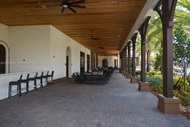 Building Photo - 8630 Lakeside Bnd