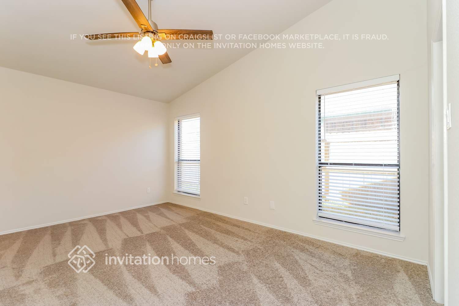Building Photo - 410 Revolution Ln