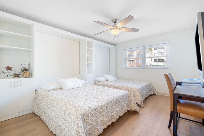 Building Photo - 5555 Gulf Blvd