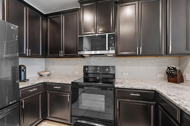 Building Photo - 137 Red Sun Dr